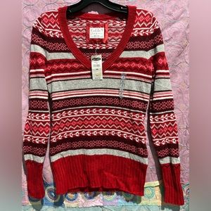 Old Navy women’s sweater